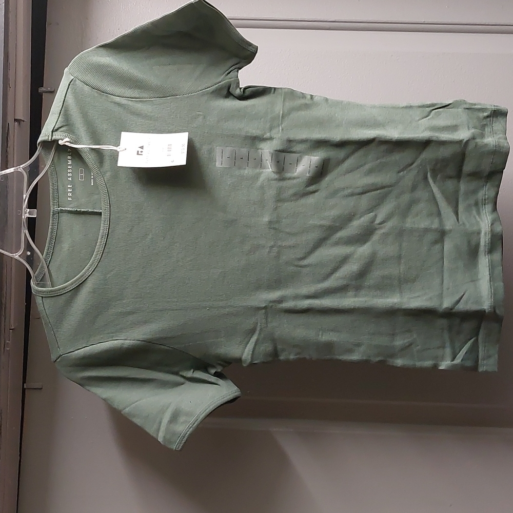 Free Assembly  Girls  Top Sz Lg